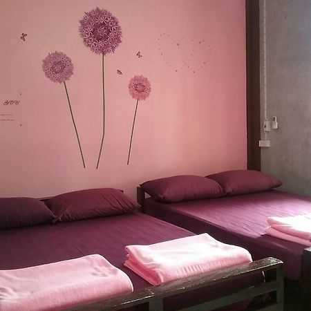 Sawang Guesthouse Ban Sawang Yai Eksteriør billede